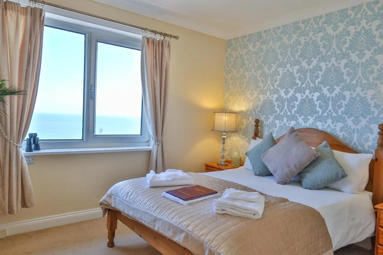 The Seacliffe - Whitby Hotel